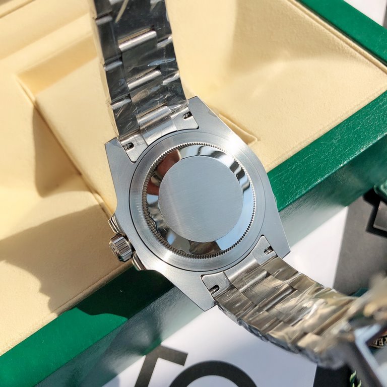 Wholesale box Support Hong Kong, U.S. direct mailRolex GMTThe highest version of the market! The focus of this model also lies in the bezel, one-piece ceramic ring, the bezel spliced ceramic ring is very difficult to two