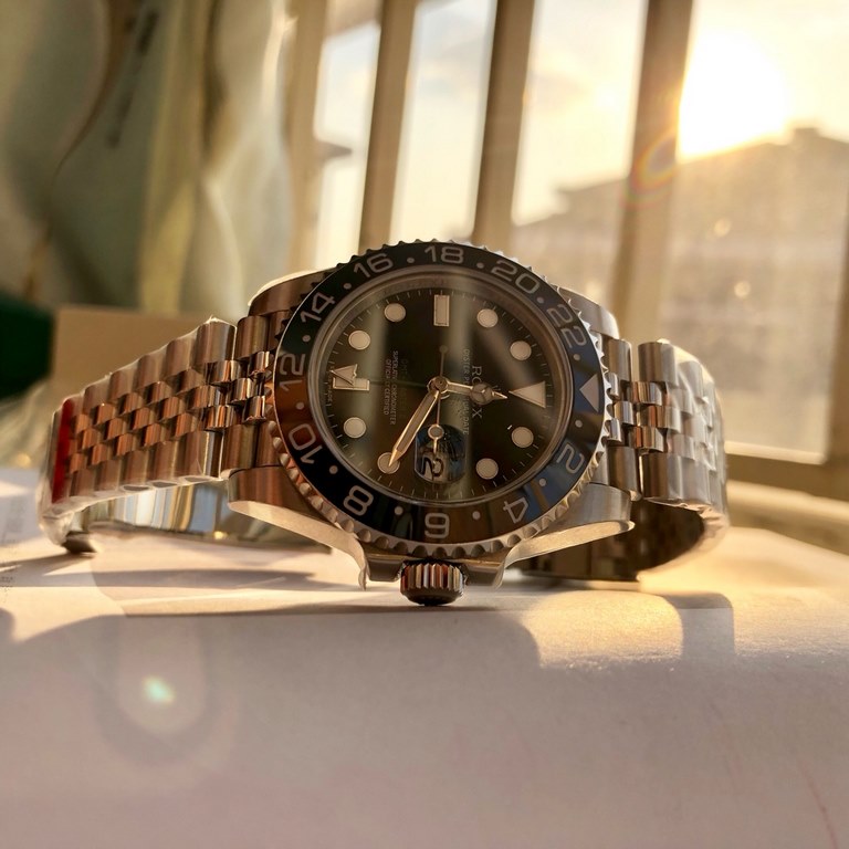 Batch match box Support Hong Kong, the United States direct mailRolex GMT  , color clash is really too good! The case and buckle are made of genuine steel combined with more durable and corrosion-resistant! Automatic mec