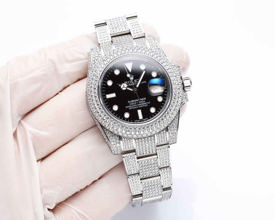 First time arrival, player poison, perfect restoration of the most expensive Rolex Full Sky watch ever made, the Submariner Pavé Diamond Special! The bezel, case, bracelet, and clasp are all densely set with the finest S