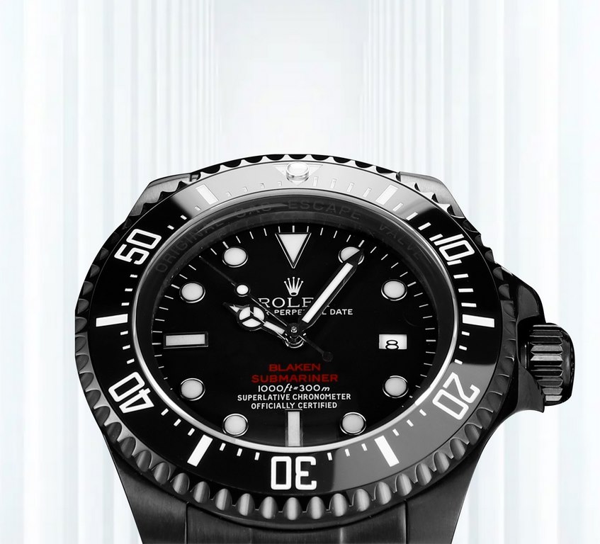 Supreme BLAKEN version! The Supreme Big Ghost King dares to experiment and create a new trend - 44mm diameter!Rolex SEA Overseas Customized Edition - RedBlueBlack is a stunning arrival. Equipped with Seagull 28363135 mov