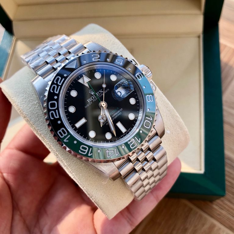 Batch match box Support Hong Kong, the United States direct mailRolex GMT  , color clash is really too good! The case and buckle are made of genuine steel combined with more durable and corrosion-resistant! Automatic mec