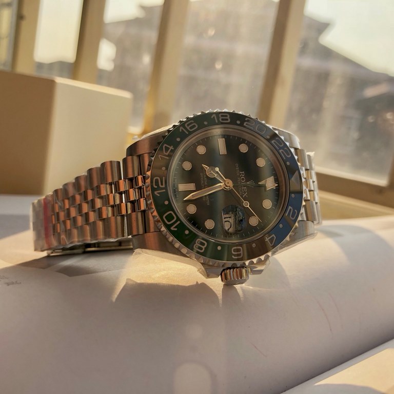 Batch match box Support Hong Kong, the United States direct mailRolex GMT  , color clash is really too good! The case and buckle are made of genuine steel combined with more durable and corrosion-resistant! Automatic mec