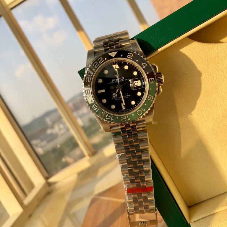 Batch match box Support Hong Kong, the United States direct mailRolex GMT  , color clash is really too good! The case and buckle are made of genuine steel combined with more durable and corrosion-resistant! Automatic mec