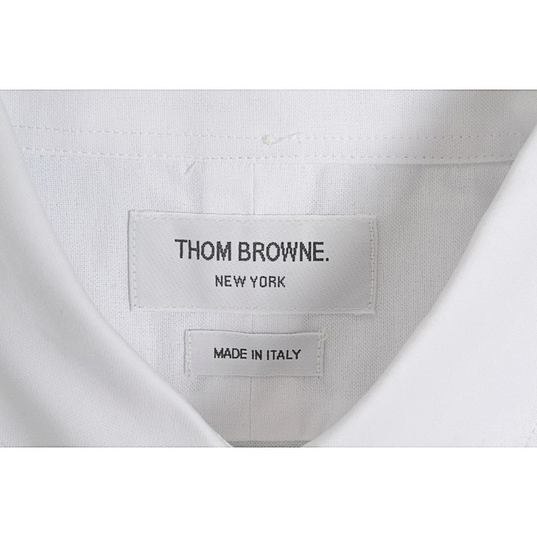 Thom BrowneTom Browne TB Patch Long Sleeve ShirtSize：1 2 3 4Imported Oxford spinning fabric, heavy duty craftsmanship, absolutely kill all the workmanship in the market. Details are completely resistant to beating, the e