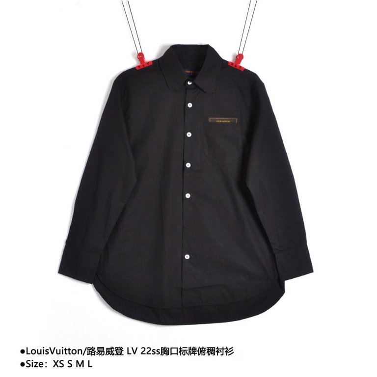 LouisVuittonLouis Vuitton LV 22ss Chest Label Overhead ShirtSize：XS S M LZp purchased, first pattern. The fabric is customized swoop silk, silky and breathable on the top. Infrared positioning tailoring, custom shell hea