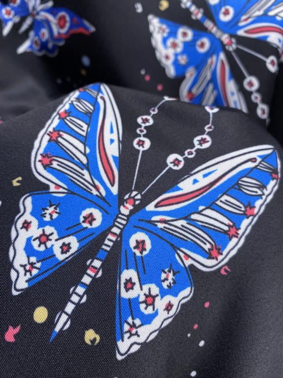 VLT...... floral butterfly elements design long sleeve shirt Custom imported liquid ammonia cotton fabrics on the body like a spring breeze Vintage aesthetics of the pattern design interpretation as if from the Los Angel