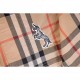 BurberryBurberry Unicorn Embroidered Logo Long Sleeve ShirtSize：XS S M LThe fabric is made of double stranded 80 count woven small twill fabric, checkered counterpoint, yarn fixed weaving and dyeing, side webbing customi