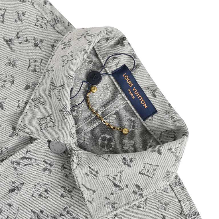 Louis Vuitton  Louis Vuitton 22Fw Old Fashioned Denim JacketLouis Vuitton  Louis Vuitton 22Fw Aged Denim Shirt JacketClassic Monm pattern and Giant Damier pattern by the wave line articulation, and then to the bright lin