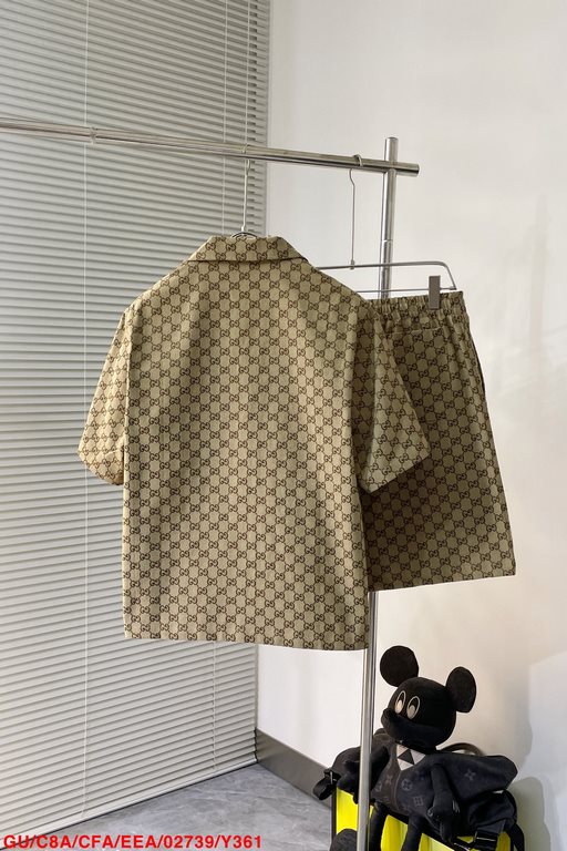 GU  GUCC 2023 fw early fall new double G jacquard short-sleeved shirt shorts suit, customized classic curry jacquard fabric, button closure placket, front chest patch pockets, full of classic double g interlocking logo ,