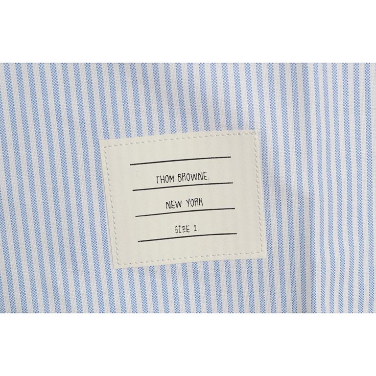 Thom BrowneTom Browne TB Two Sleeve Three Color Woven Stripe ShirtSize：1 2 3 4The most classic, classic, classic model of TB family. Purchased from Macau   zp one to one replica, imported fabrics, double sleeve logo webb