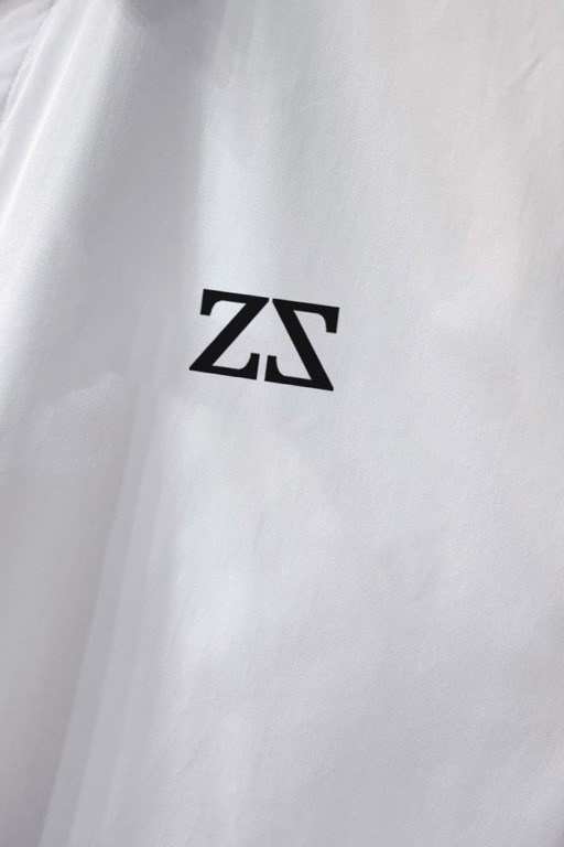 ZS ZEGN new monogrammed double-layer heavy duty shirts monograms whether it is a T shirt or a sweater is a hit item every year large area of the front print using a large Konrad digital printing machine direct spraying t