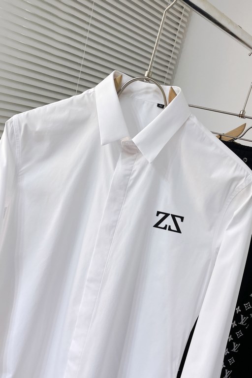 ZS ZEGN new monogrammed double-layer heavy duty shirts monograms whether it is a T shirt or a sweater is a hit item every year large area of the front print using a large Konrad digital printing machine direct spraying t