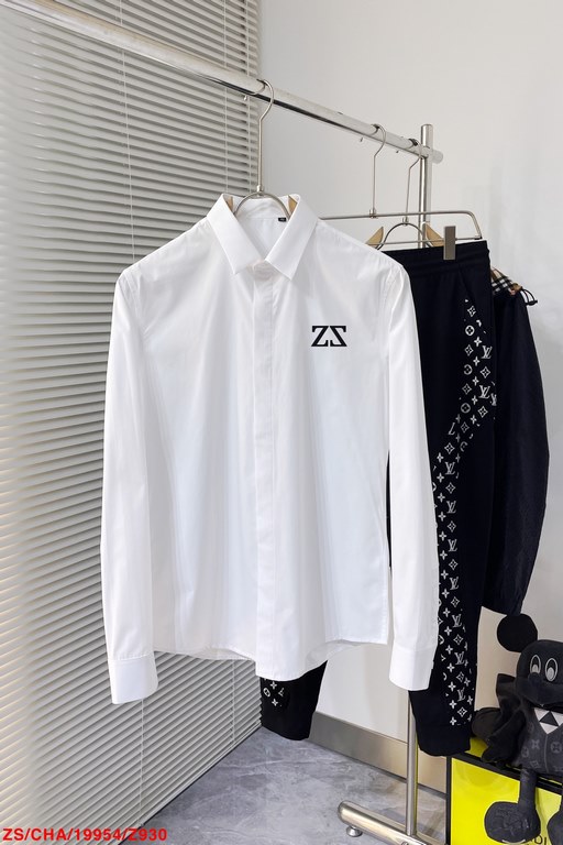 ZS ZEGN new monogrammed double-layer heavy duty shirts monograms whether it is a T shirt or a sweater is a hit item every year large area of the front print using a large Konrad digital printing machine direct spraying t