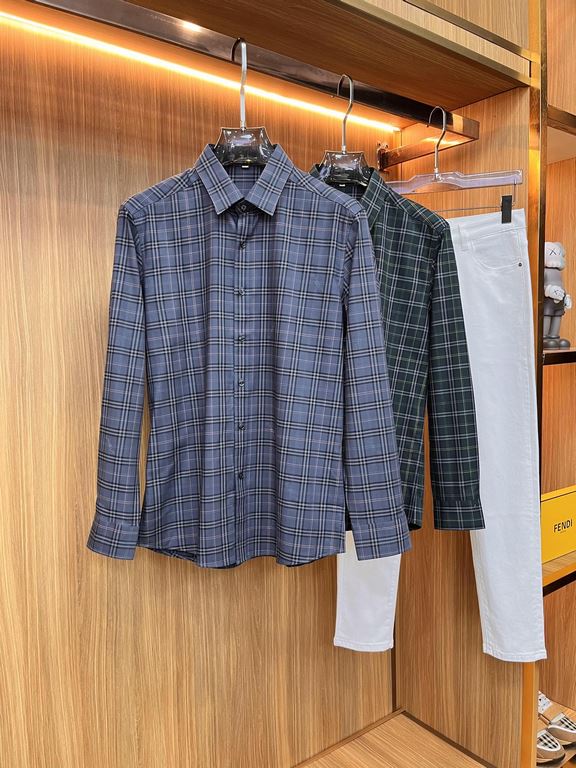 (High version) Burberry casual plaid shirtHas always been an essential item this season A good shirt highlights more than just temperament, counter models Details do unique Burberry shirt is very concerned about the qual