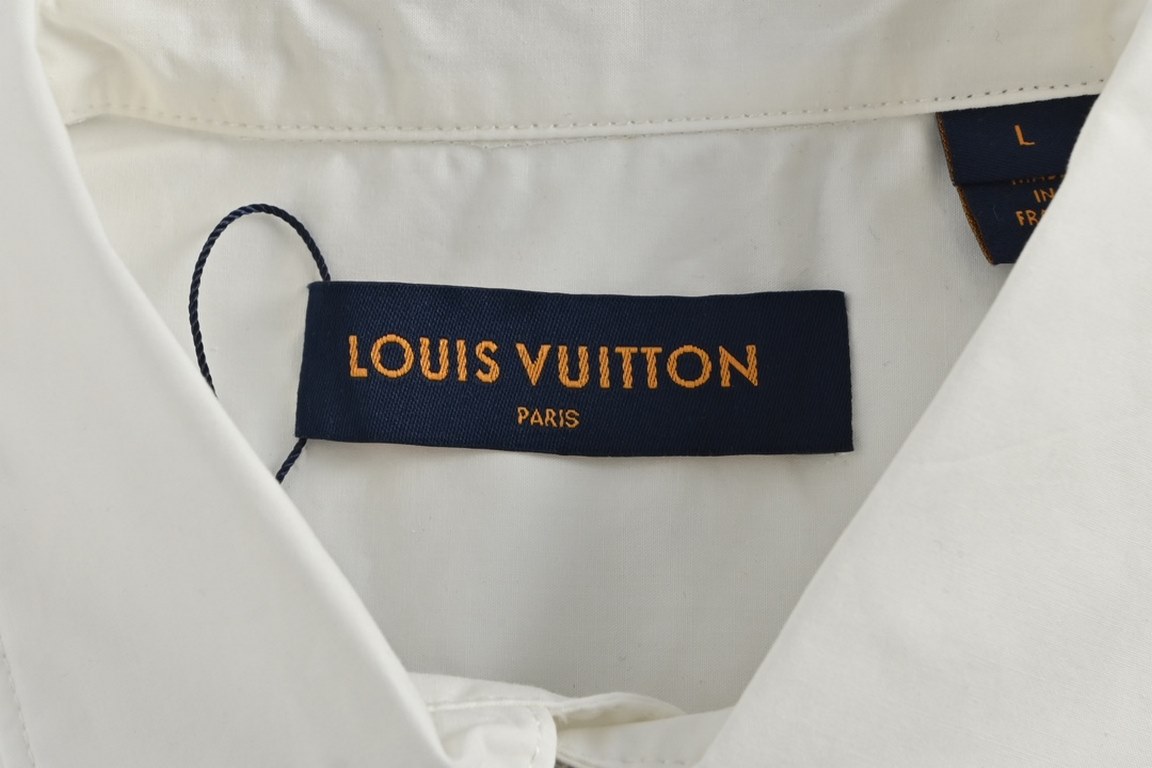 Louis VuittonOpenwork Old Flower Embroidered ShirtUsing the original genuine open mold custom 80 shirt fabric after many open mold test embroidery cut to reach the original version of the same embroidery position than a 