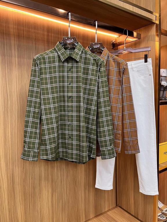 (High version) Burberry casual plaid shirtHas always been an essential item this season A good shirt highlights more than just temperament, counter models Details do unique Burberry shirt is very concerned about the qual