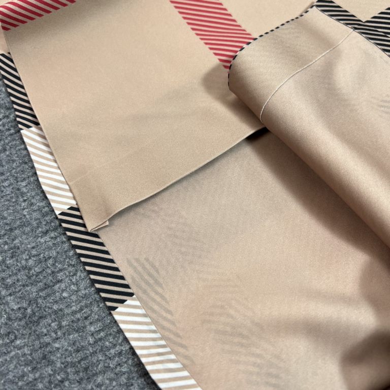 Burberry  Burberry fall and winter new three complete men's non-marking business casual shirt fabric on the body of excellent comfort good goods do not need to introduce too much Look at the details Counter code M-4XL 17