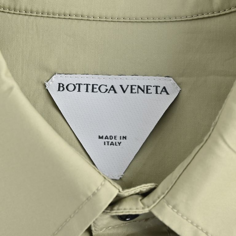 BOTTEGA VENETABV 23ss Cotton Silk Short Sleeve ShirtMade of cotton and mulberry silk combination fabric, adding the right amount of spandex to increase the degree of elasticity, comfortable to the touch, fresh and breath