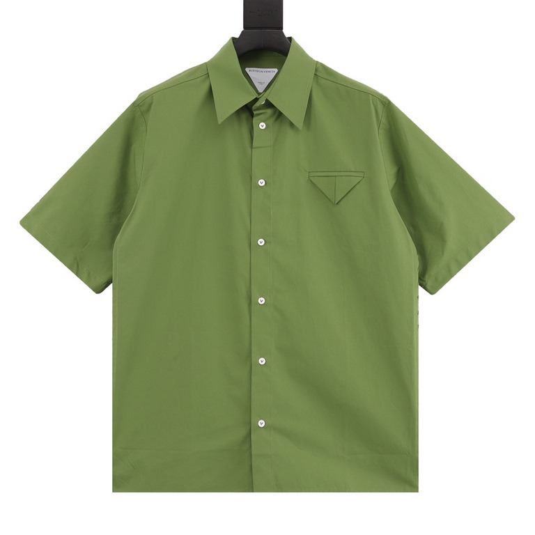 BOTTEGA VENETA Ploughman BV 23SS Side Woven Short Sleeve ShirtFabrics are custom woven and dyed, starting at 3000 meters per color, exclusive models! Side seam process requires special machine, also makes the production 