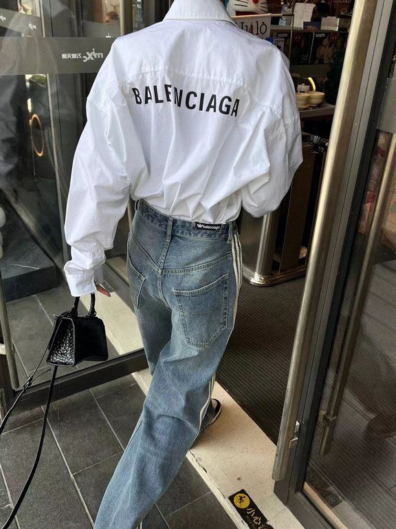 BALENCIAGAParisian Family 23ss Back English Letter Long Sleeve Shirt, Upshot Collection