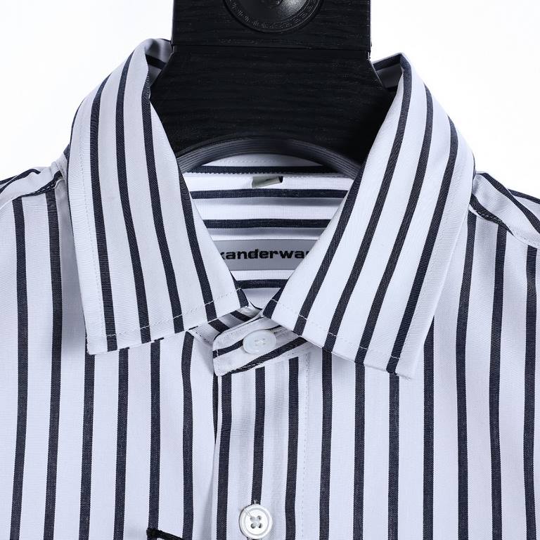 Alexander Wang Alexander Wang embroidered small label striped long-sleeved shirtThe original version of the purchase of Hangzhou counter yuan, due to customized fabrics and N times to adjust the chest leather pockets, re