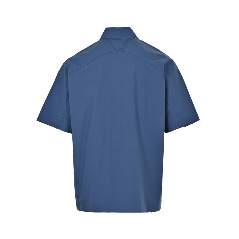 BOTTEGA VENETABV 23ss Side Woven Short Sleeve ShirtThe fabrics are woven and dyed to order, starting at 3000 meters per color, and are exclusive! Side seam process requires special machines, also makes the production thr