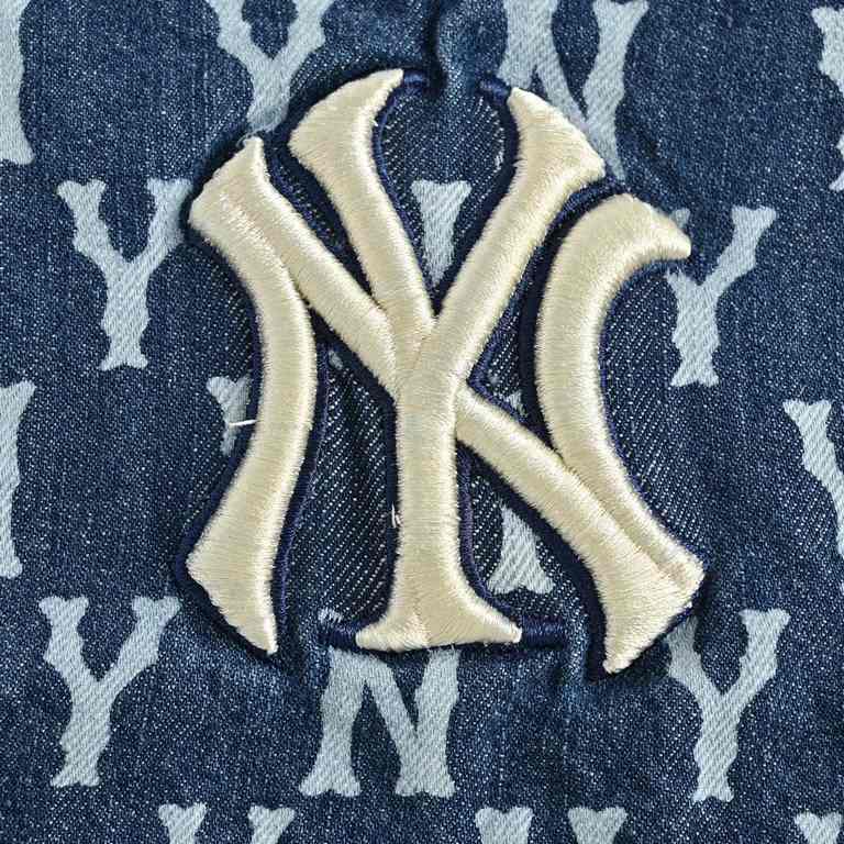 MLB Classic Full Print Embroidered Letter Logo Denim Short Sleeve ShirtSuper stylish and versatile To wear a fashionable sense of the street Overall loose shape In the basic version of the full-printed design added to th