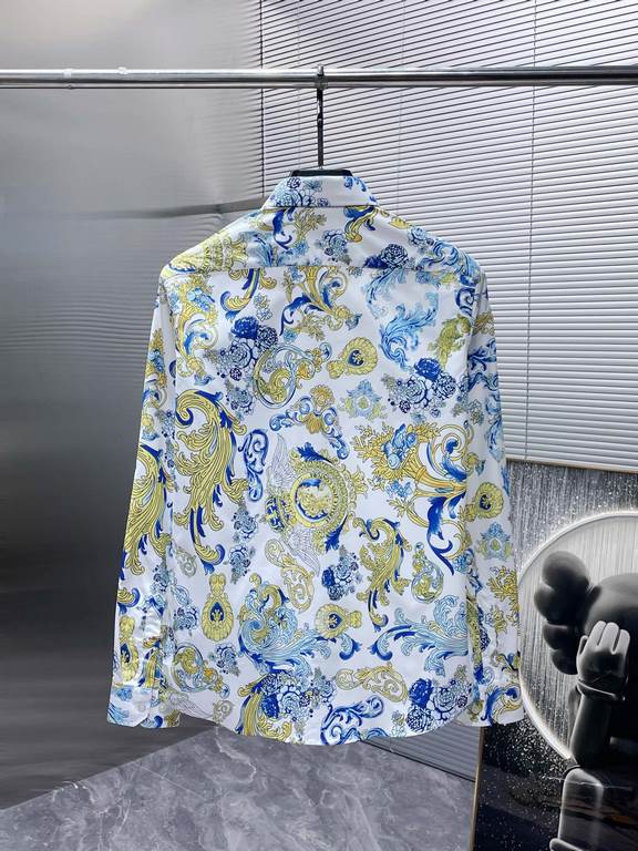 Versace Versace 2023ss new long-sleeve shirt Shirt, high-end version! Counter customized fabrics Breathable and comfortable, impeccable details, brand elements design concept, reflecting high quality. The handfeel is del