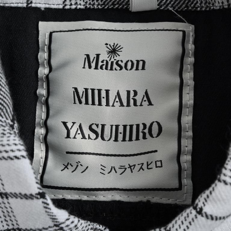 Masion Mihara Yasuhiro Mihara plaid patchwork destroyed denim shirt jacketThe fabric is cotton washed and very comfortable to wear The fabric is custom woven and dyed The starting order is very large 30-day cycle The gar