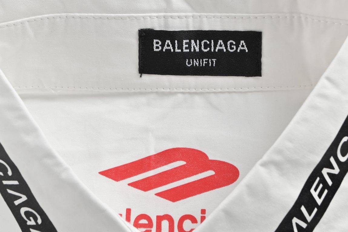 BalenciagaBalenciaga 23ss Full Print Racing Style Long Sleeve ShirtAdopting double embossing process, fine lines, left and right sleeve multi-element logo using printing process, shoulder hem using handmade abrasive effe