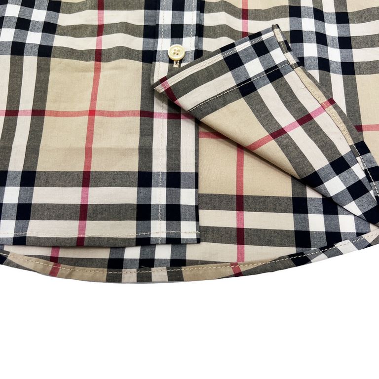 Burberry  Burberry 22FW Label Applique Plaid Long Sleeve ShirtFirst to hit the pattern. Fabric is custom swoop silk, silky and breathable on top. Infrared positioning tailoring, custom shell head buttons, collar cuffs co