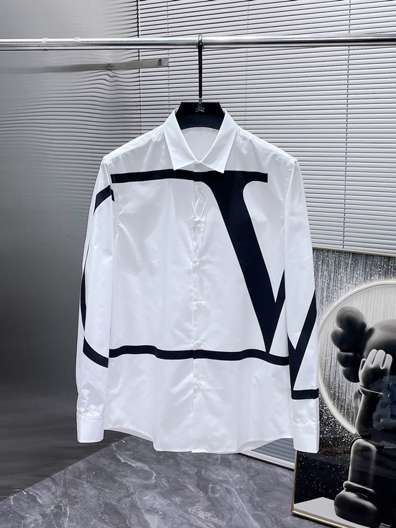 Valentino VALENTINO 2023ss Early Fall New Long Sleeve Shirt Shirt, High-end version! Counter customized fabrics Breathable comfort, impeccable details, brand elements design concepts, reflecting high quality. Hand feel d