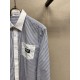 Gucci, fashion simple striped long-sleeved shirt, this lightweight cotton shirt is made of cotton texture fabric, classic simple design collocation, refreshing tone, color super super super super awesome, the most worthw