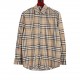 BurberryBurberry New Stripe Long Sleeve ShirtBBR brand's most representative striped elements shirt, counter sales of the first paragraph. The fabric is made of double stranded 80 woven twill fabric, checkered counterpoi