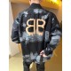 Balenciaga hand-painted back double BB print shirt Hitting the streets