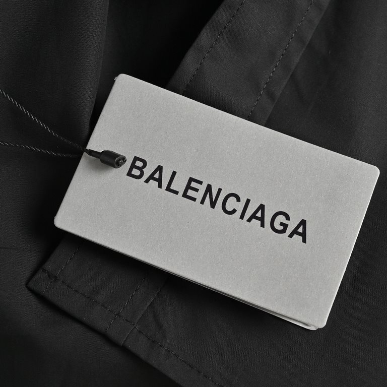 Balenciaga  Balenciaga 23ss Be different embroidered short-sleeve shirtBalenciaga  Balenciaga 23ss Be different Embroidered Short Sleeve ShirtThe fabric is made of 40 count cotton twill Infrared ray pinpoints the positio