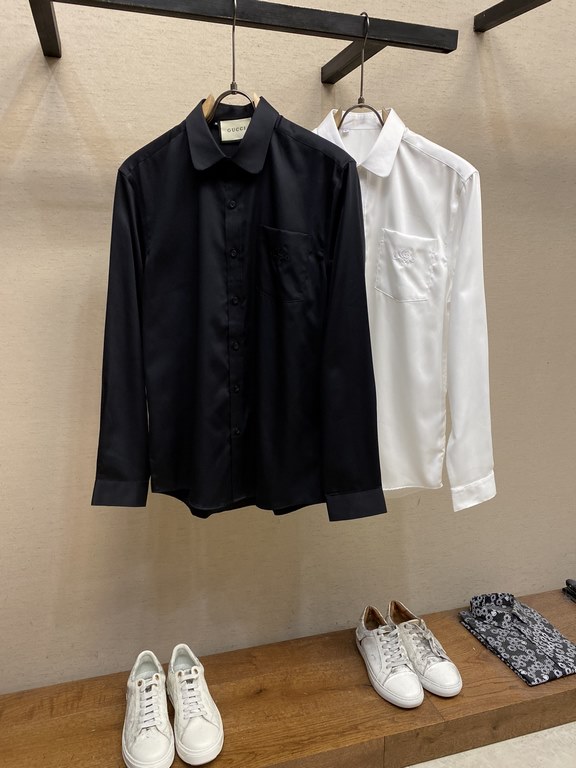 Gucci, fashion simple long-sleeved shirt, this lightweight cotton shirt is made of cotton texture fabric, classic simple design with a refreshing tone, the color is super super super super awesome, the most worthwhile to