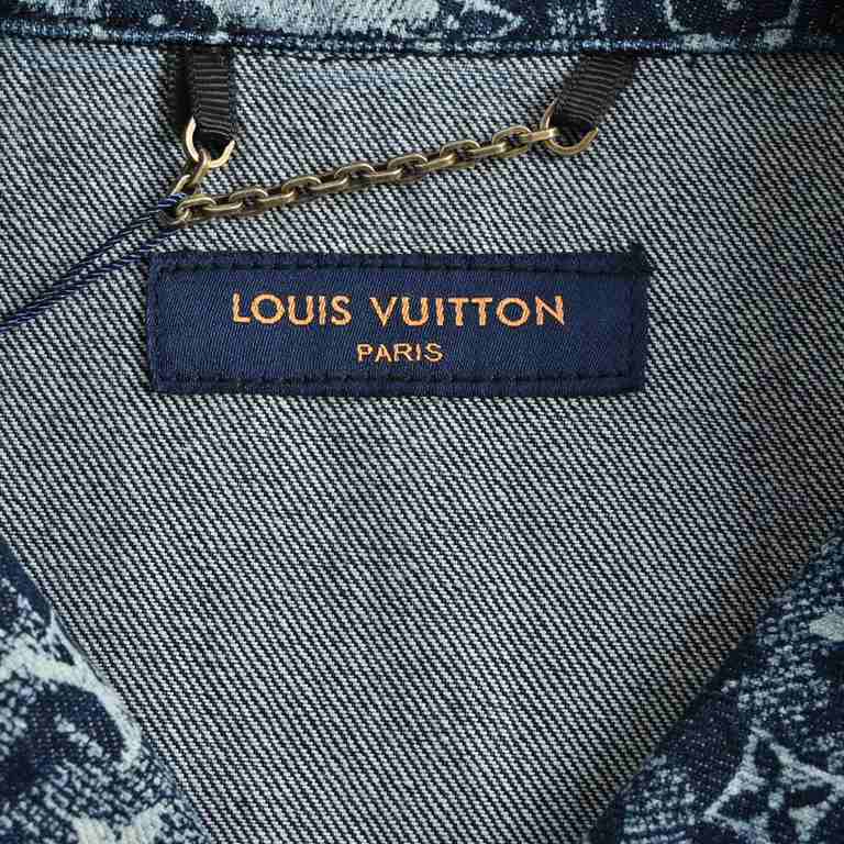 Louis Vuitton 23ss Rendering All Over Print Denim ShirtLouis VuittonLouis Vuitton 23ss Render Full Print Denim ShirtPure hand fading do old craft, the hottest denim outside baseball shirt short sleeve, fixed weaving old 