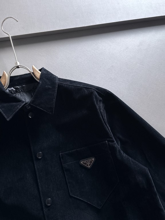 FallWinter 2023   Prda Milano Logo Denim Brushed Flocked Shirt Jacket JacketA practical shirt jacket with a loose fit and a fashionable design that is inherently unusual.The customer for twill denim cotton fabric as a ba