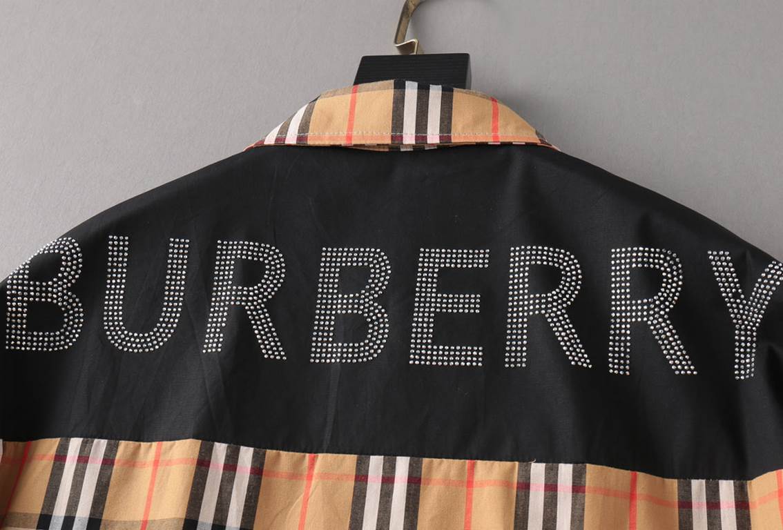 Burberry Burberry 2023ss new men's long sleeve shirt, classic centennial plaid, high quality ready-to-wear! Customized fabric Breathable and comfortable, impeccable details, brand elements design concept, reflecting high