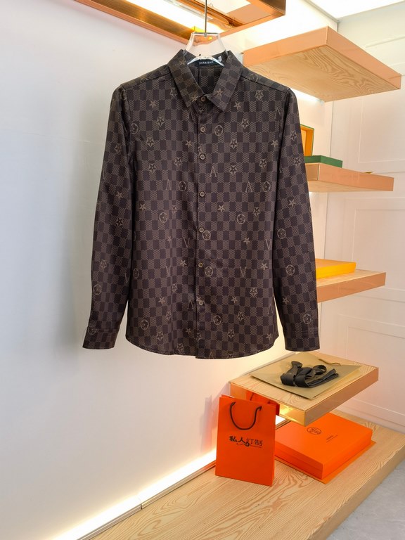 LV Louis Vuitton 2023ss new men's long sleeve shirt, high quality ready-to-wear! Customized fabrics Breathable and comfortable, impeccable details, brand elements design concepts, reflecting high quality. The handfeel is