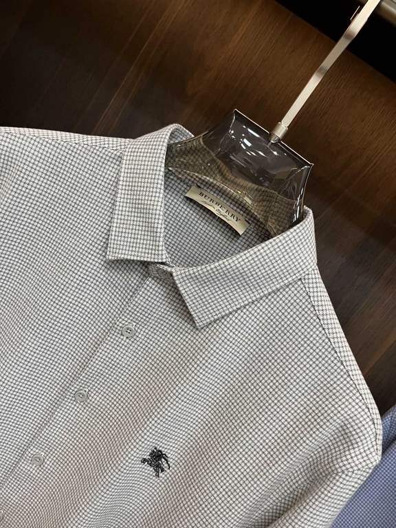 Hot sale   Burberry 2023 fall and winter new   Burberry embroidered shirt, non-iron wrinkle-resistant silk fabric, on the body has a shape, business fashion casual shirt   yardage M-3XLH2023 new first