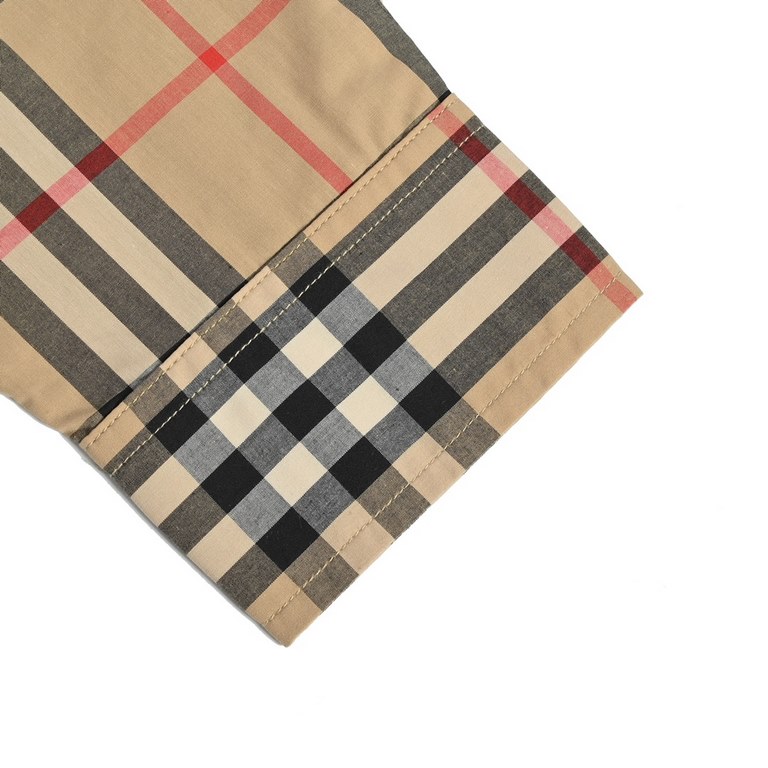 BurberryBurberry Classic Plaid ShirtFabrics using double stranded 80 woven small twill fabrics, checkered counterpoint, yarn fixed weaving and dyeing, each independent size is positioning cut pieces, front, pockets, slee