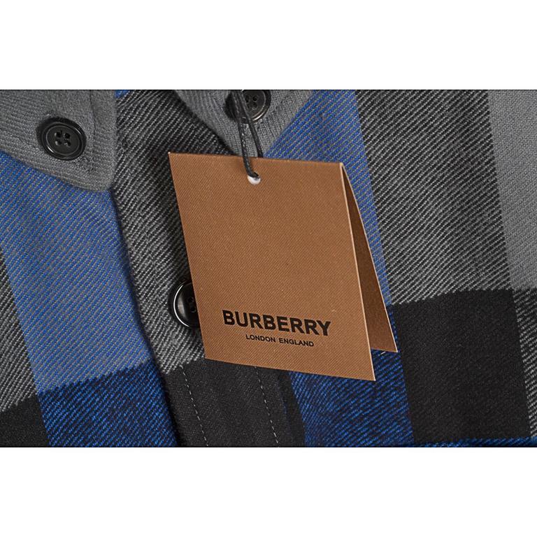 BurberryBurberry Colorblocked Long Sleeve ShirtSize：S M L XLExplosive models! Classic plaid style, but the color scheme is new, blue with gray color advanced to no, on the body of low-key luxury connotation, the fabric h