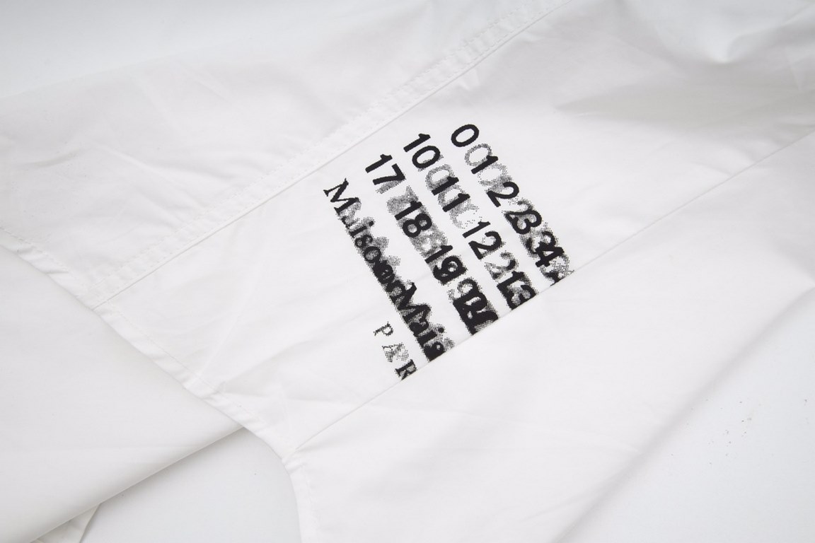 Maison Margiela MM6 23 FallWinter Long Sleeve Shirt Made of fixed-woven high-density, stiff fabric Blurred Logo Print Pocket Embroidery   High-quality Men's and Women's Size XS S M L