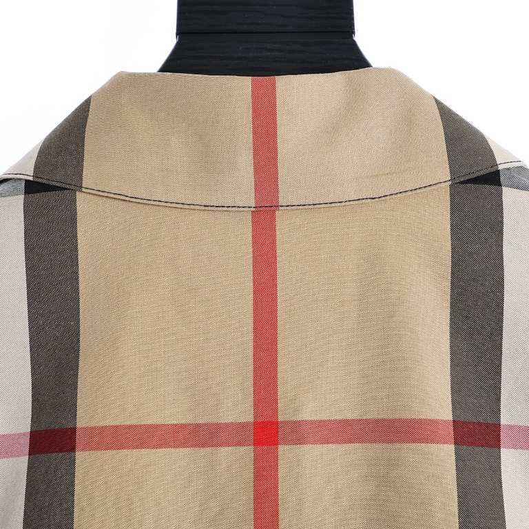 Burberry Burberry BBR 23SS large plaid lapel shirt jacketThe original 9200 purchased, the fabric is made of 6 kinds of yarn fixed weaving and dyeing, each yarn has to be the original version of the dismantling and analys