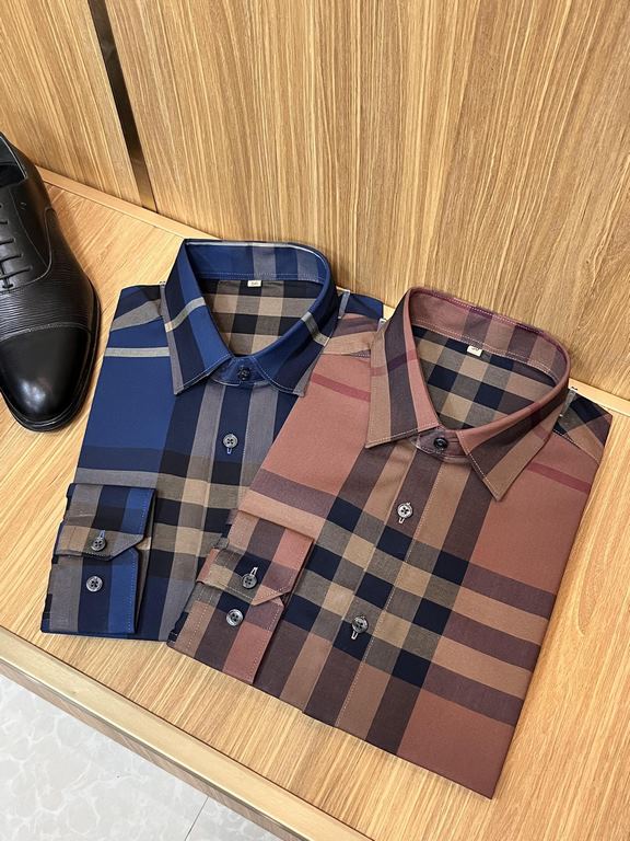 (High version) Burberry casual plaid shirtHas always been an essential item this season A good shirt highlights more than just temperament, counter models Details do unique Burberry shirt is very concerned about the qual