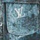 Louis Vuitton 22ss Star Rendered Aged Denim JacketLouis VuttonLouis Vuitton 22ss Star Rendered Aged Denim JacketThe work shirt is cut from denim for a relaxed fit and hand-airbrushed to create a chic blur that announces 