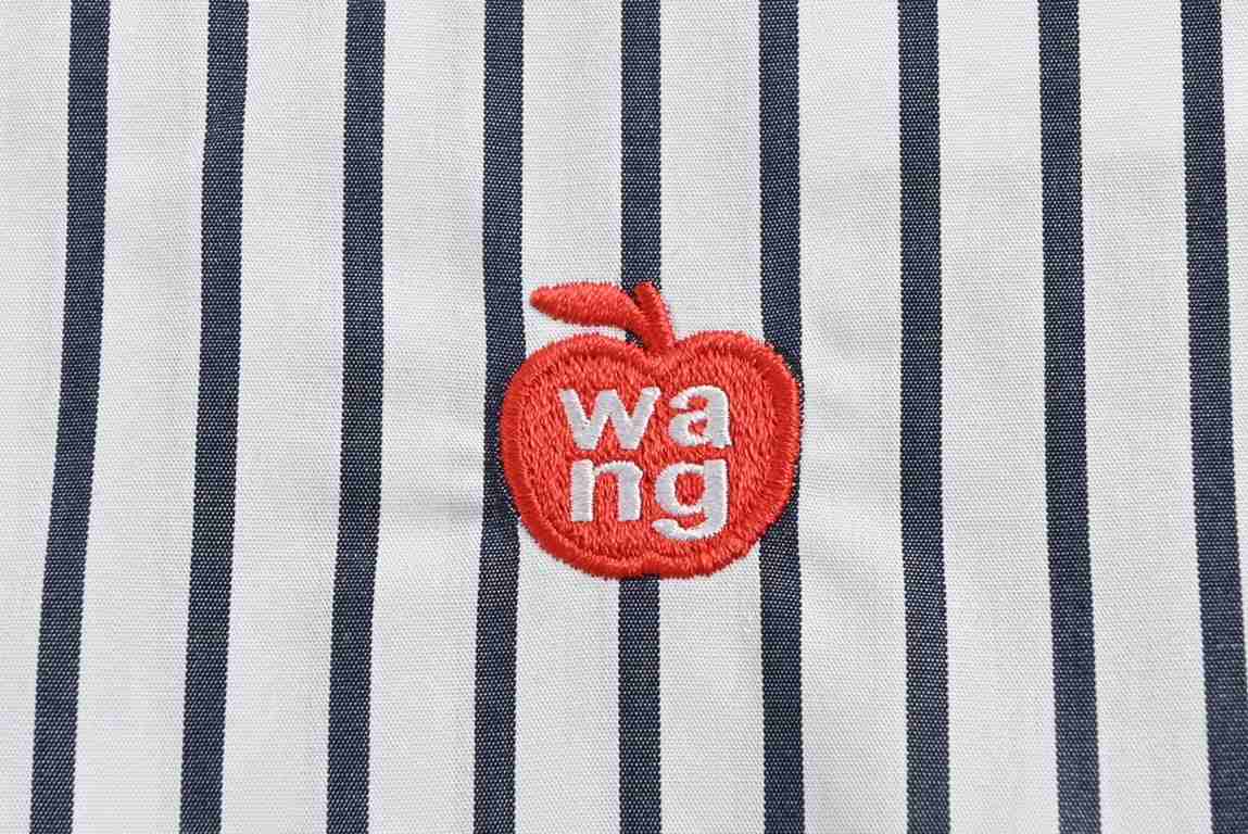 Alexander Wang  Alexander Wang embroidered small label striped long-sleeved shirtThe original version of the purchase of Hangzhou counter yuan, due to customized fabrics and N times to adjust the chest leather pockets, r