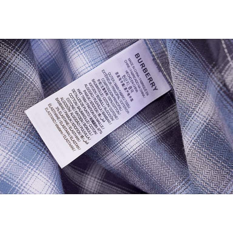 BurberryBurberry Check Embroidered Letter Long Sleeve ShirtSize：XS S M LBBR's most iconic classic striped shirt is a bestseller at the counter. The fabric is made of double stranded 80 woven twill fabric, checkered count